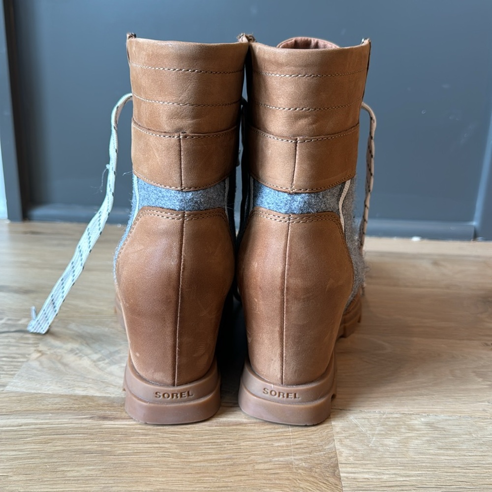 Sorel • Joan of Arctic Boots • Taffy/Gum - Picture 2 of 4